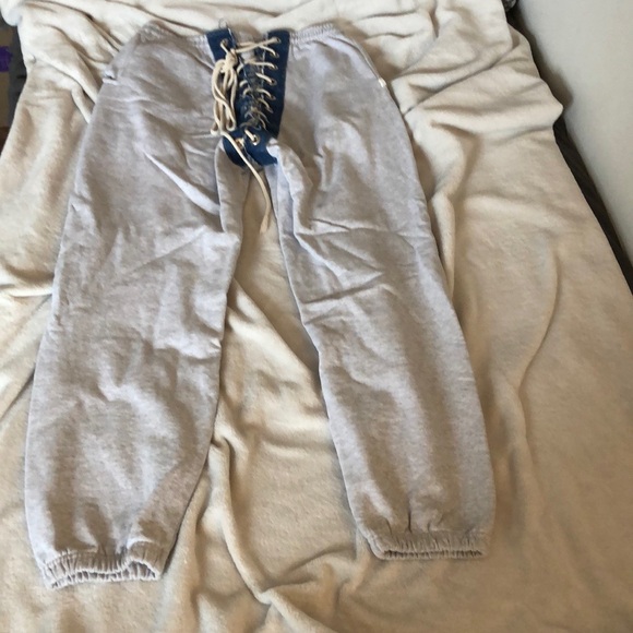 NICKI SWEATS | HEATHER GREY - Picture 12 of 14